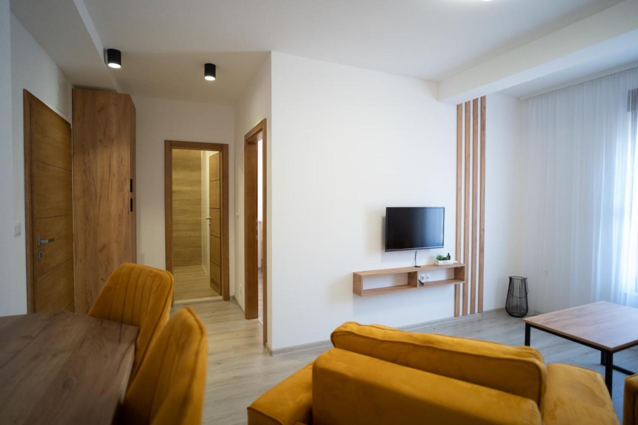 Apartments And Rooms Smile Mostar Extérieur photo